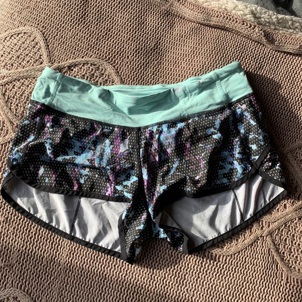 Lululemon Speed Shorts size 6